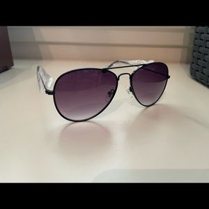 Brand new Diff Cruz sunglasses